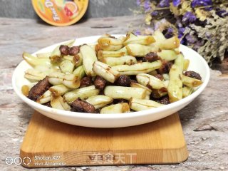 牛肉丁炒不老豆的做法步骤：8