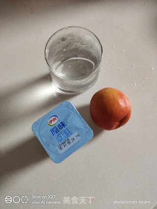 酸奶油桃汁的做法步骤：1