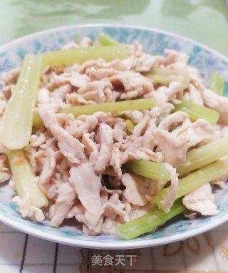 鸡胸肉炒土芹的做法步骤：6