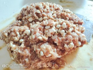 虾仁猪肉饺子的做法步骤：2