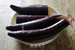 蒜香茄子的做法步骤：1