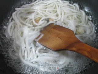 圆蛤煮土豆粉条的做法步骤：4