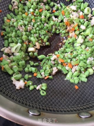 “面条”菜豆肉卤过水面的做法步骤：8