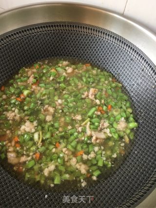 “面条”菜豆肉卤过水面的做法步骤：9
