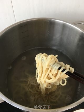 “面条”菜豆肉卤过水面的做法步骤：17