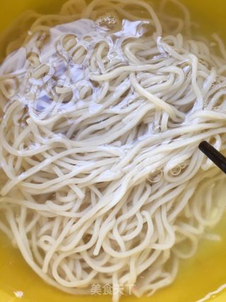 “面条”菜豆肉卤过水面的做法步骤：19