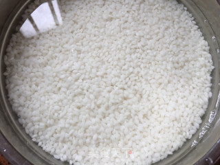 甜酒酿的做法步骤：1