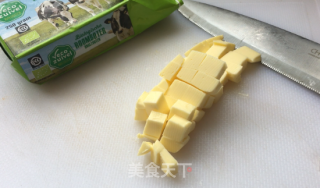 黄桃布丁派的做法步骤：1