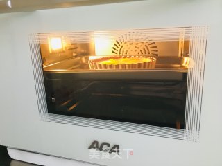 黄桃布丁派的做法步骤：10