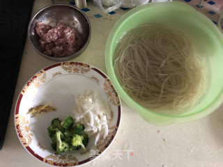 蚂蚁上树的做法步骤：1