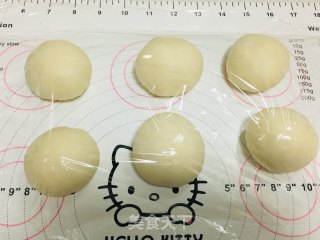 芋泥蛋黄餐包的做法步骤：3