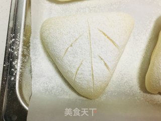 芋泥蛋黄餐包的做法步骤：8