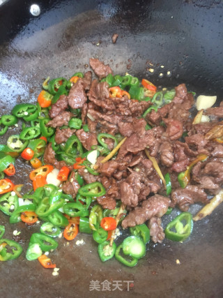 小炒牛肉的做法步骤：5