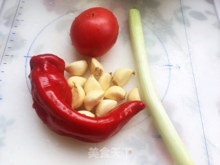 蒜蓉辣椒酱腌制韩国料理—苏子叶的做法步骤：1
