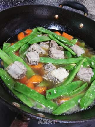 豆角排骨胡萝卜????的做法步骤：6