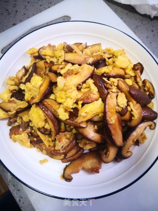 香菇炒鸡蛋的做法步骤：8