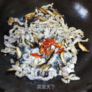 蒜苔炒肉丝的做法步骤：5