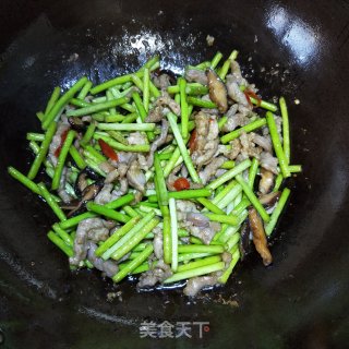 蒜苔炒肉丝的做法步骤：11