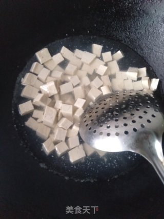 红烧豆腐丁的做法步骤：2