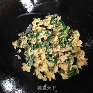 芹菜叶炒蛋的做法步骤：5