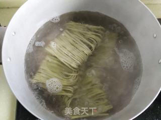 炸酱面的做法步骤：2