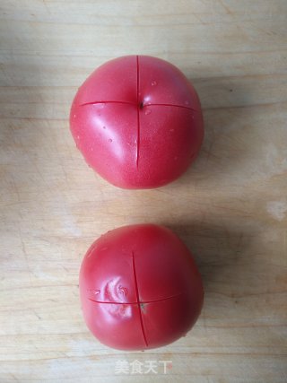 西红柿烧菌菇的做法步骤：1