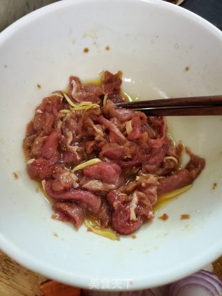 沙茶牛肉的做法步骤：1