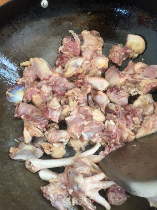 小炒鸡的做法步骤：2