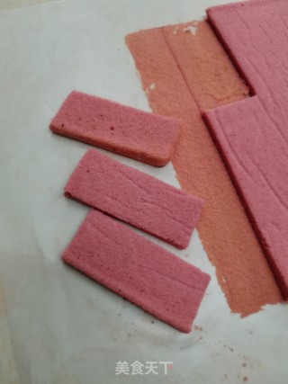 草莓戚风冰淇淋奶油蛋糕 快手蛋糕的做法步骤：23