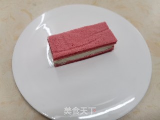 草莓戚风冰淇淋奶油蛋糕 快手蛋糕的做法步骤：31