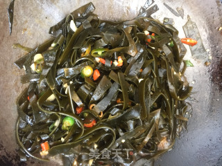 炒海带丝的做法步骤：6