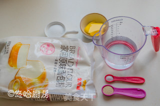 鸡肉汉堡的做法步骤：1