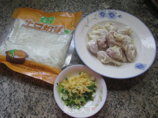 馄饨土豆粉条的做法步骤：1