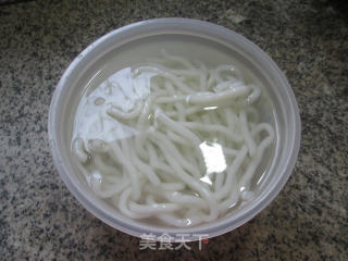 馄饨土豆粉条的做法步骤：2
