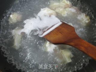 馄饨土豆粉条的做法步骤：3