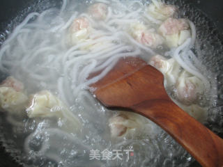馄饨土豆粉条的做法步骤：4
