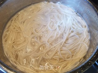 卤牛腱汤面的做法步骤：4