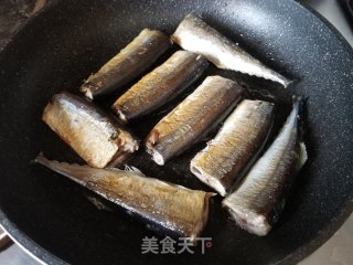 香煎秋刀鱼的做法步骤：5