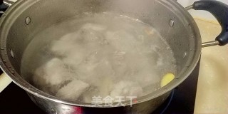 糖醋排骨的做法步骤：3