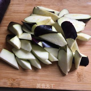 青椒炒茄子的做法步骤：4