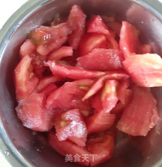 西红柿炒鸡蛋的做法步骤：2