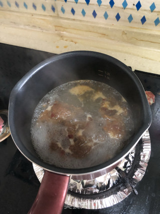 牛肉苦菊汤的做法步骤：3