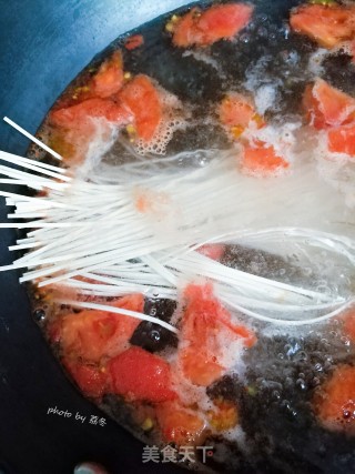 西红柿鸡蛋面的做法步骤：8