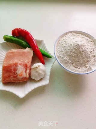 红薯粉烧肉片的做法步骤：1