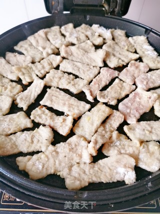 红薯粉烧肉片的做法步骤：15