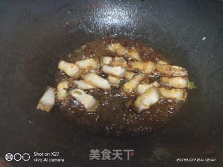 不老豆五花肉炒油豆腐的做法步骤：3