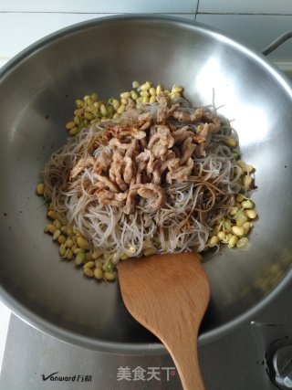 粉丝肉丝炒豆嘴的做法步骤：11