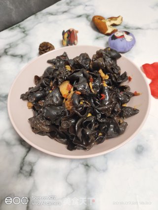 五花肉炒木耳的做法步骤：7