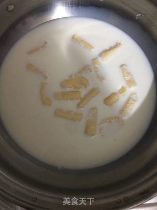 大白兔奶糖布丁的做法步骤：4