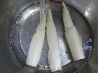 茭白烧大排的做法步骤：2